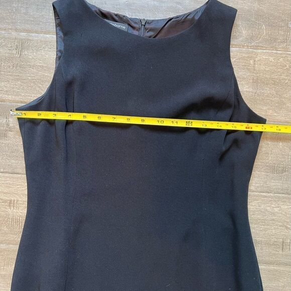 Liz Claiborne Midi Dress Black Sleeveless Lined size 8P.       HH - Picture 3 of 6